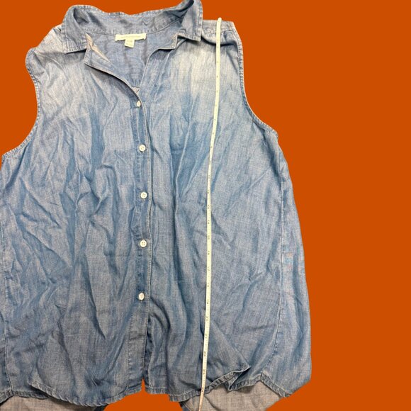BeachLunchLounge Chambray Sleeveless Button-Up | Denim Tank Top | Size L - Picture 4 of 8
